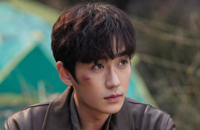 居家照却现婴儿用品,偶像朱一龙需要作品征服粉丝_明星_徐子瑄_妻子