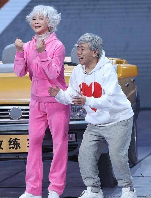 蔡明连续推出的《扰民了你》,《车站奇遇》,《网购奇遇》,《老伴》