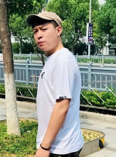 阎鹤祥40岁还没对象,张云雷初恋后没在恋爱,德云社的单身角们_东哥