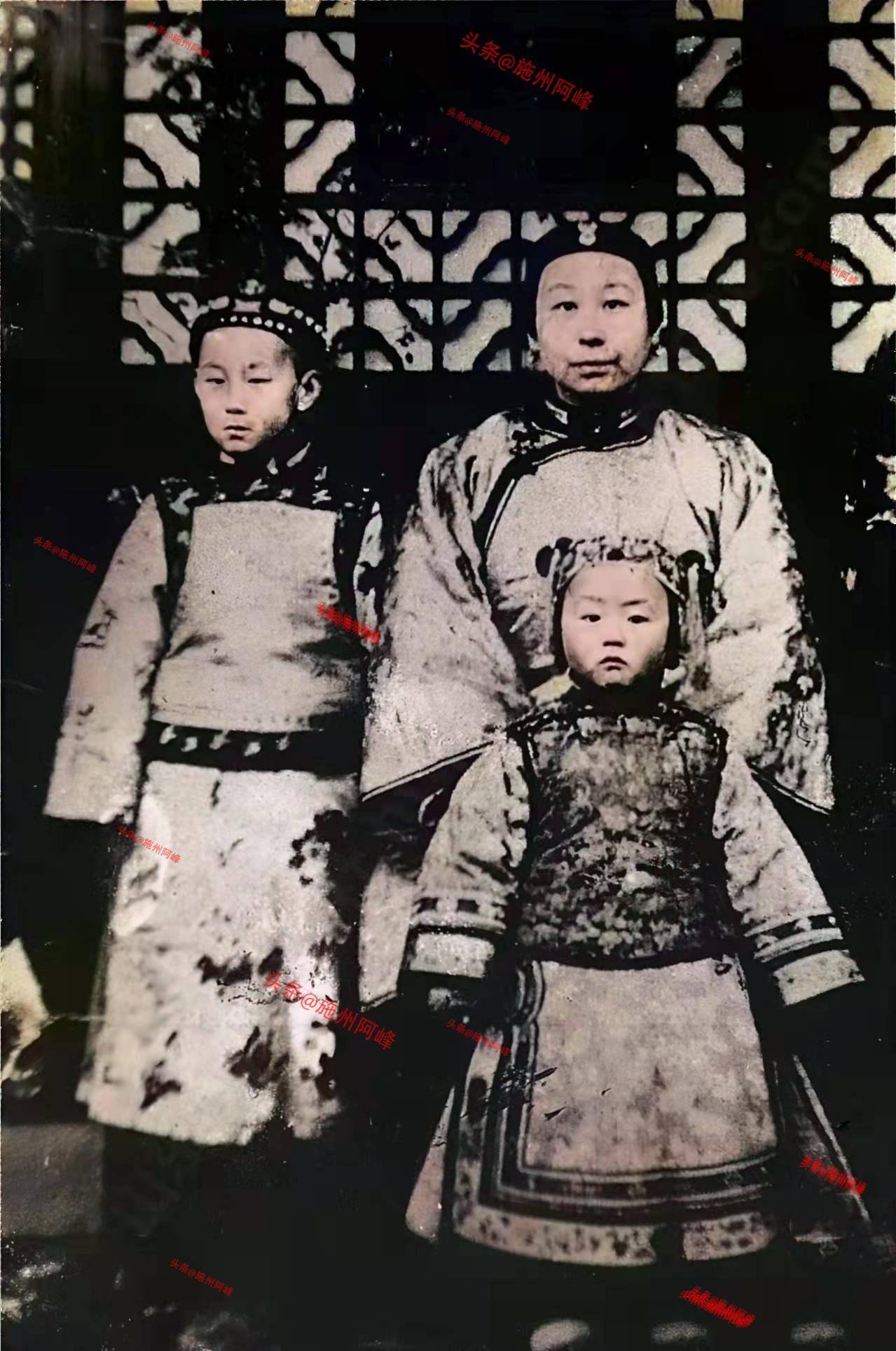 16张真实的清朝老照片,每张照片背后都是一段心酸的历史记忆_女子