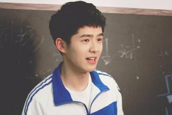 何洛洛暴露宅男本职!