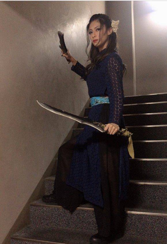 假面骑士月读的皮演佐野夏未宣布退社,皮套之下的她颜值不输月读_女性