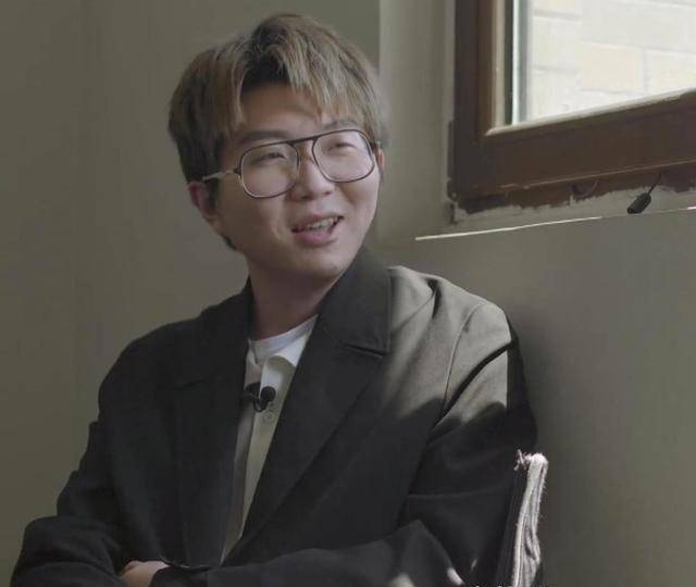 毛不易和陈飞宇的尬聊太社死,根本不在同一个频道_明星_节目组_全程