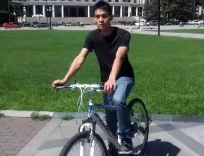 原创            高考钉子户！35岁男子为考清华复读14年，今年参加第15次高考-高考钉子户71岁考18次