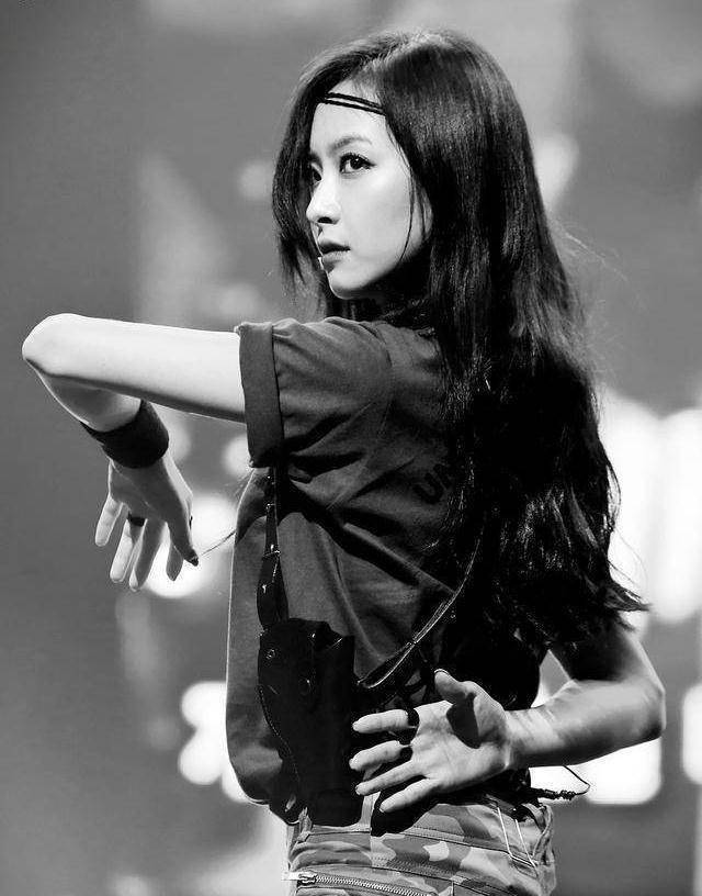 金鹰奖清理刷票,王一博最多,宋茜痛失第一,赵丽颖逆袭_自然_成为了_众