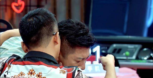 身为张歆艺就连张歆艺的好友大左也吐槽,张歆艺是走了狗