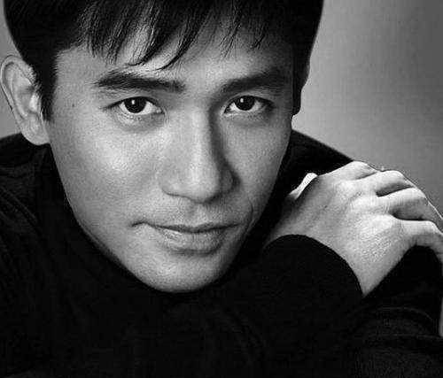 梁朝伟出演满大人,被网友骂不缺钱缺德,一代影帝要晚节不保了?