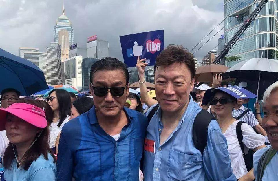 其中包括梁家辉,谭咏麟,罗家英,钟镇涛,王晶,陈百祥,陈欣健,高志森