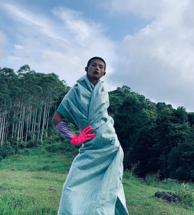 穿废品走秀爆红网络,一年吸粉500万,陆仙人真实身份