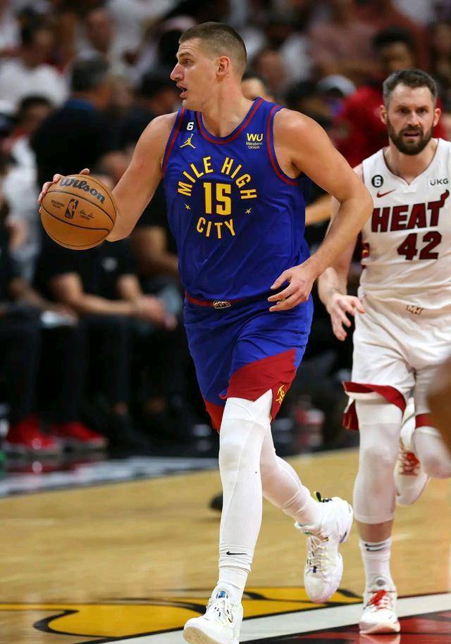 巴特勒阿德巴约合砍50分,热火不敌掘金,默里三双,约基奇大三双_比赛