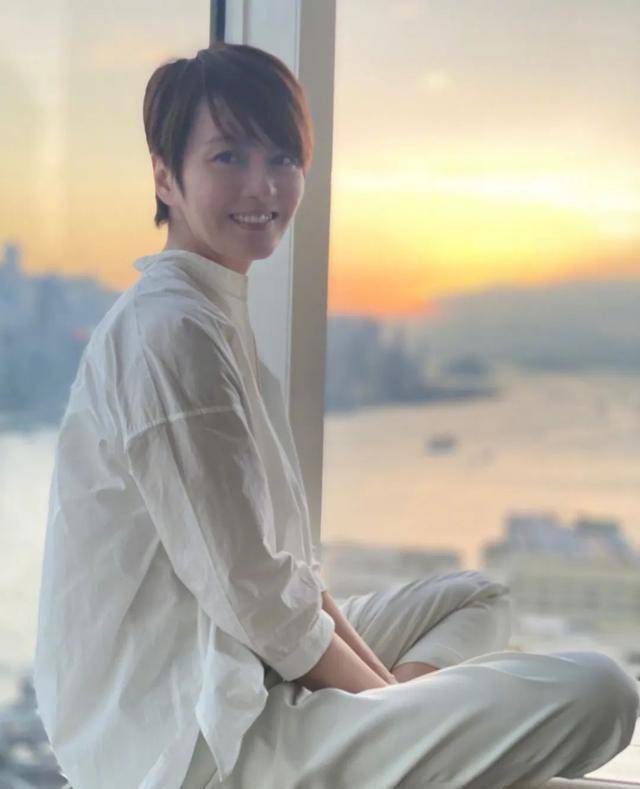 一代玉女掌门梁咏琪和西班牙籍老公的跨国婚姻_sergio_郑伊健_时候