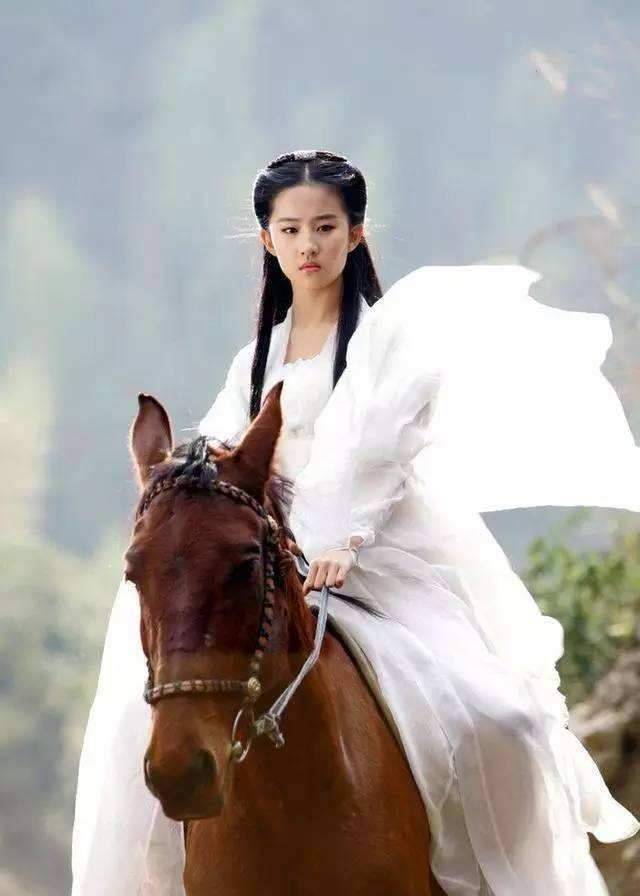 刘亦菲版小龙女"雨中骑马"为何被删?