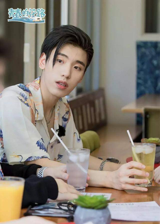 少年_尤长靖_老哥