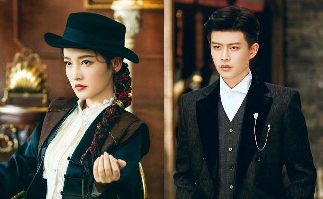 任嘉伦《请君》红衣婚服冲击颜值天花板,李沁小皮甲梦回少女_一身