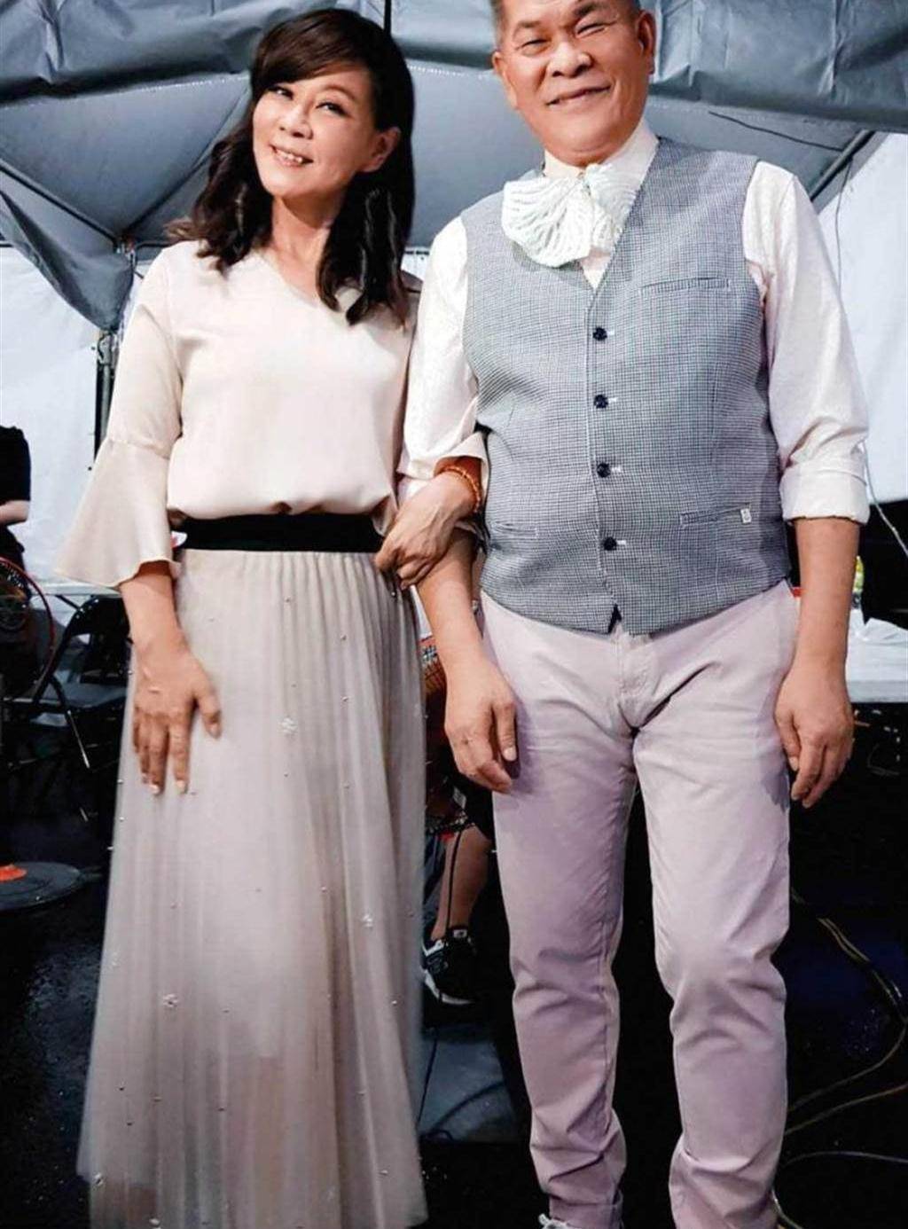 龙千玉 传承凤飞飞助人精神 感念前辈提携_儿子_妈妈_舅舅