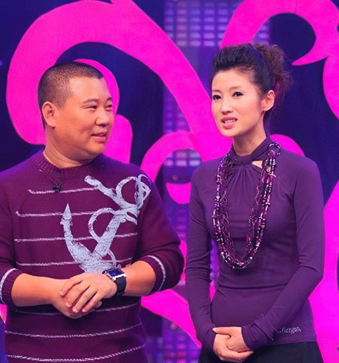 主持人春妮:一婚嫁给蒋虎丁克8年,二婚名嘴刚强,儿子名叫刚好_事业