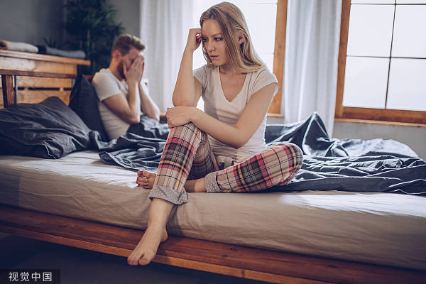 而女性则会迫于无法高潮的压力认为是自己不够好。这些都可能是造成大家性生活满意度低的原因。