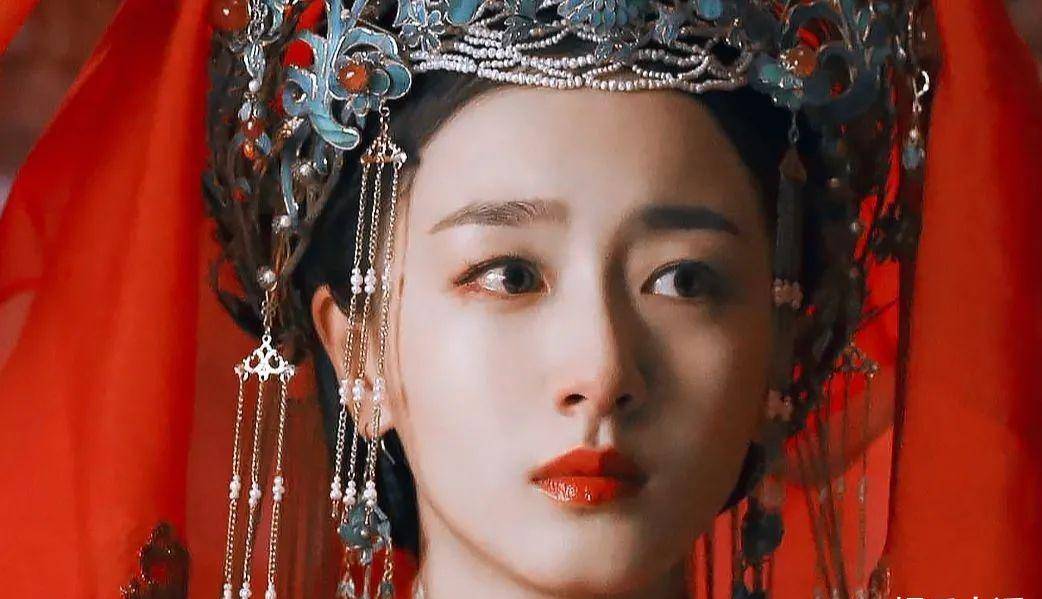 原来《蔓蔓青萝》的女主角曾考虑过叶青,可开机前无故被换下