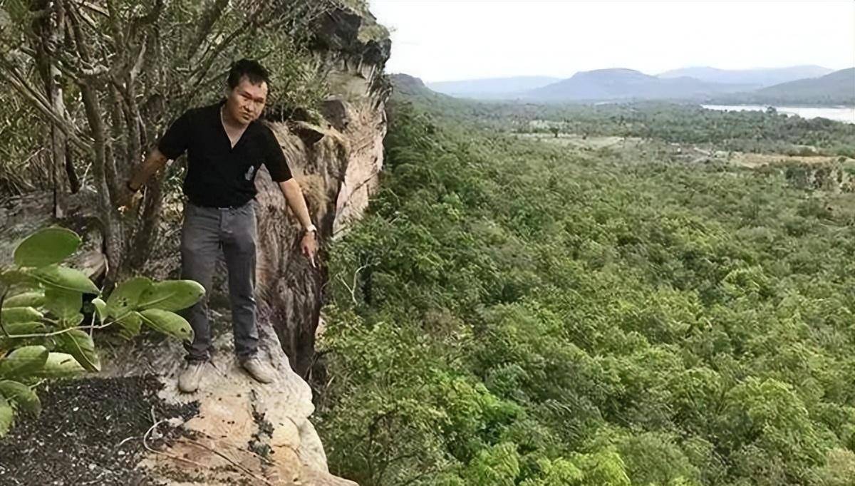 2019年,中国孕妇在泰国被丈夫推下悬崖,奇迹生还,如