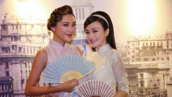 穿大紫棉袄抿嘴卖萌素颜像个小老头_秦岚_应采儿_回应