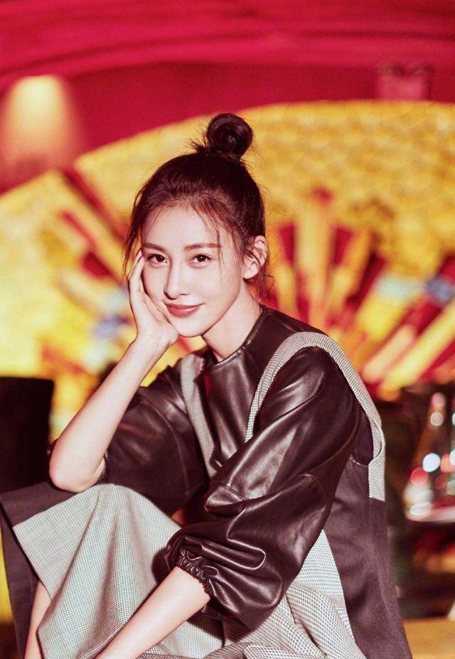 美女演员贾青:尚未婚配,却有儿女一帮_父母_孩子气_同学