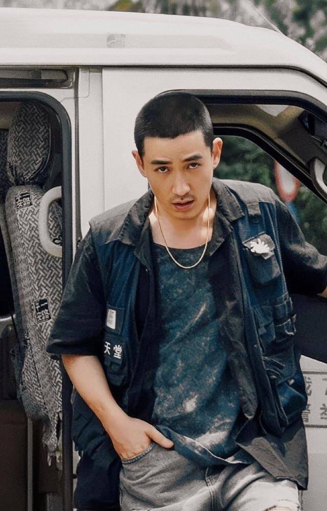 戛纳电影节朱一龙再次被嘲显老,演员到底颜值重要还是演技重要?