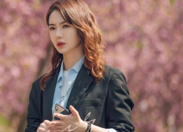 当看到戚薇的无滤镜生图,一下就秒懂了_镜头_专业_人群