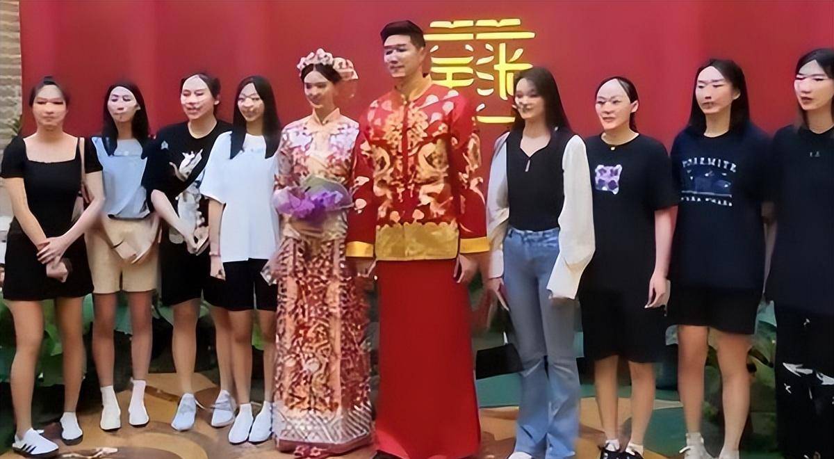 张常宁吴冠希吃饭被偶遇,参加活动,宣传体育精神_比赛_排球_退役