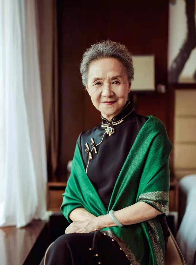 中国中老年女演员图片