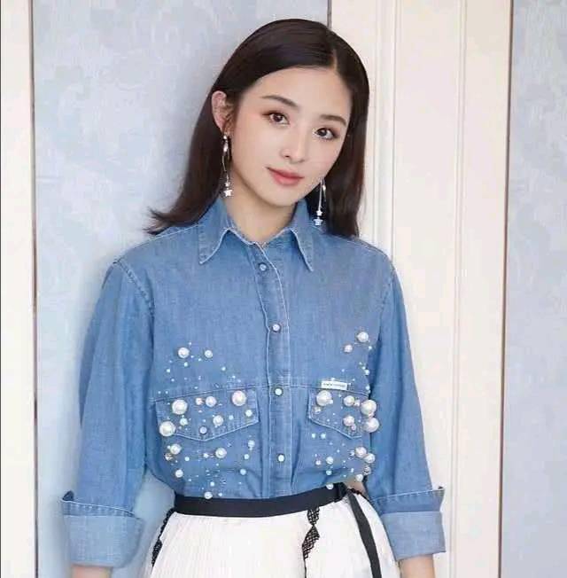 前段时间刚曝出与彭冠英领证,张含韵又传出新恋情?_郭德纲_麒麟_节目