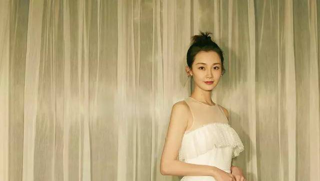 李诞注意公众形象?苗苗年龄限制发展?_团队_方面_资源