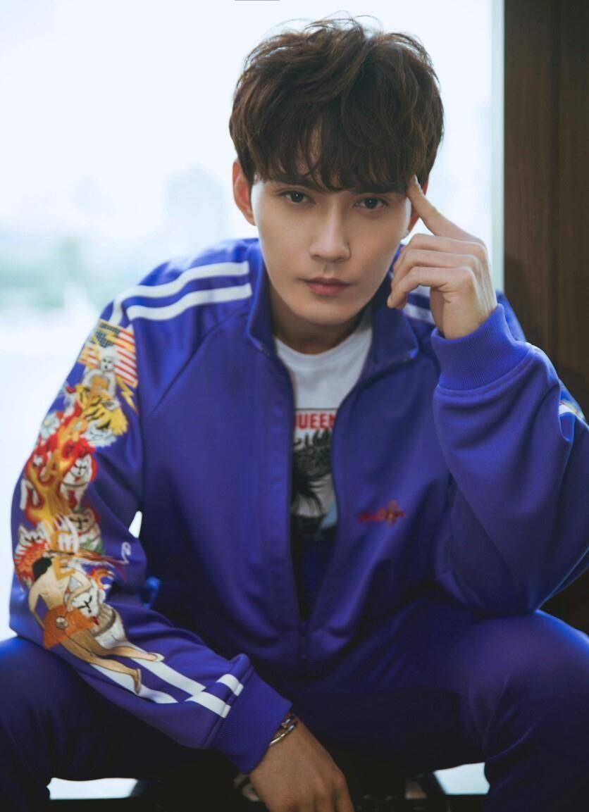 盘点同属相的艺人(85后)_代表作_麻雀_荣耀