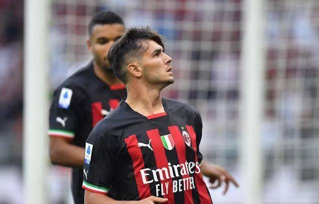 皇马确认ac米兰迪亚兹的回归和新合同_赛季_伯纳乌_声明