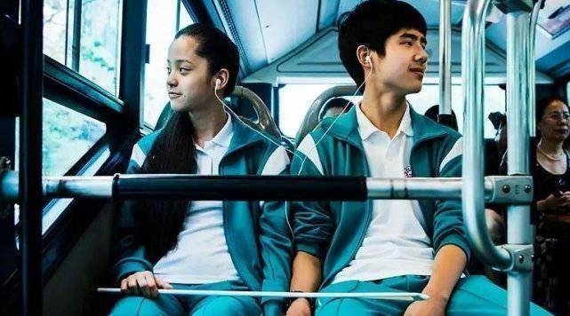 欧阳娜娜和刘昊然同框,网友反响热烈,青春回来了?_互动_cp_发展