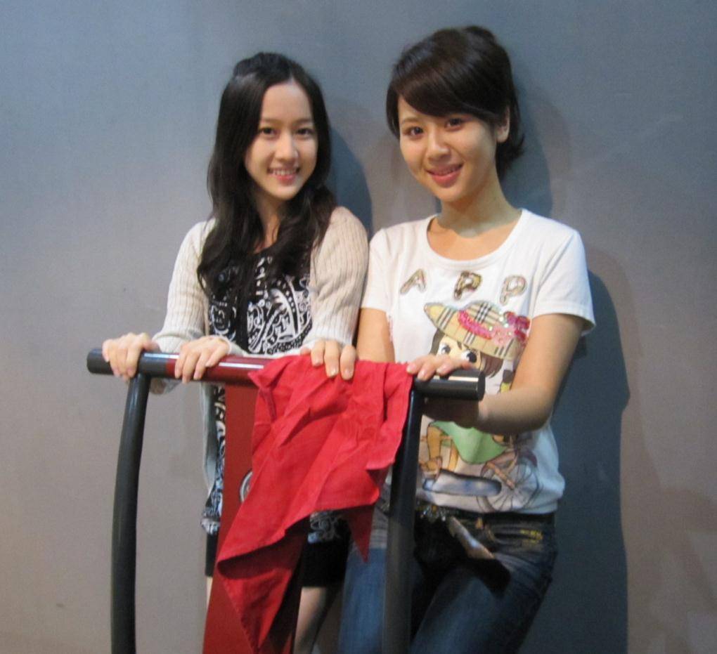 刘美含:参加快女,组过女团,演过镜双城都没火,却因考研受关注_因为