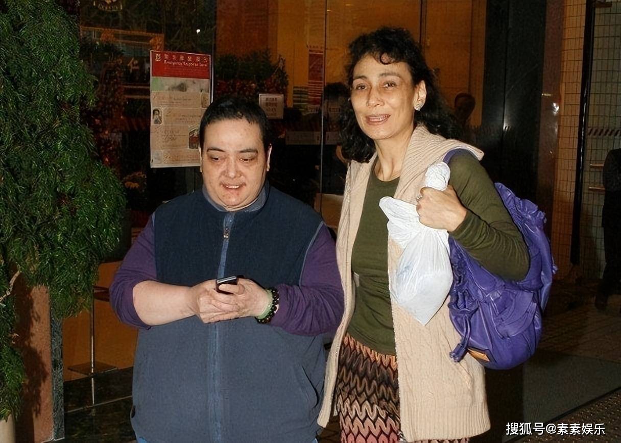 赌王大家族聚会:大房黎婉华子女缺席,四太和二房子女如鱼得水_何超琼