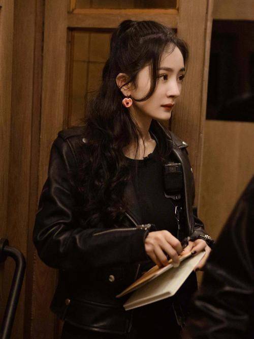 杨幂未修拍摄生图曝光!