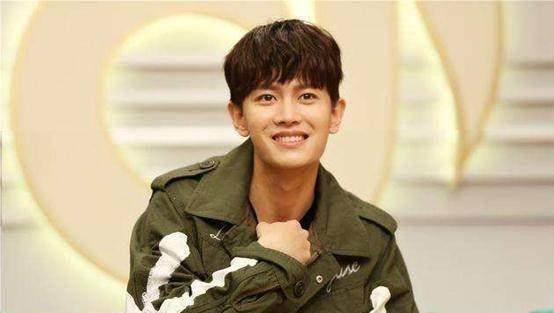 任嘉伦直接跳过了"结婚"当了爸爸真是流量界的一股清流_恋情_生涯