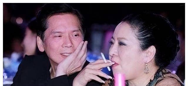 "向太"陈岚:掏8000多万买钻石项链嫌便宜,儿媳生娃奖上亿别墅_美女