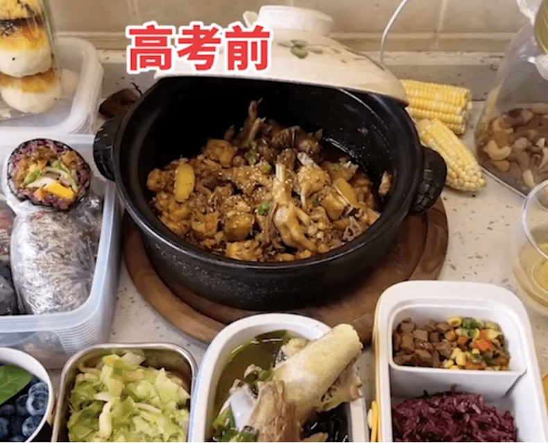 原创            高考后饭菜的反差让人猝不及防，一夜之间，不少学生从太子变乞丐-高考前后的伙食对比图