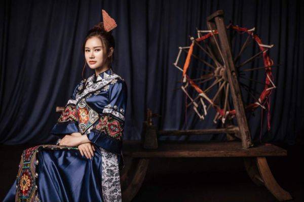 国潮之美丨土家族西兰姑娘续写千年非遗传奇_织锦_布鞋_邓超予