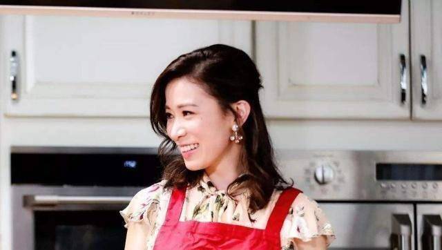 佘诗曼回应网红滤镜:不是所有人都适合大眼睛,袁咏仪直接吐了_样子