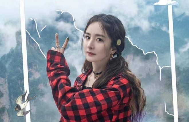 她们是前段时间因比基尼照而饱受争议的徐娇,以及前途无量的小姐姐