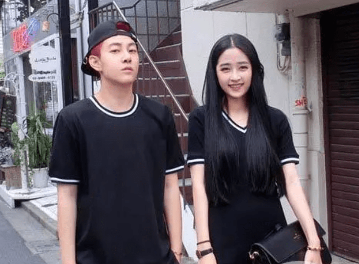 皇甫圣华早些年经常与同性好友传绯闻,比如初代网红林弯弯,许雯(阿may