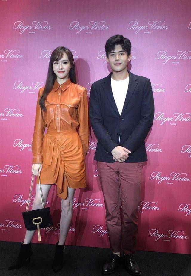 给唐嫣送水果,没想到后来被她签下,力捧成为男主_于济玮_角色_年级