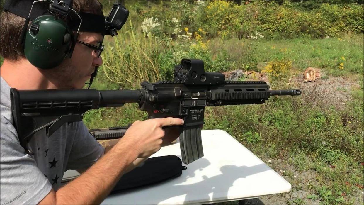 制造成本昂贵 是特种部队首选武器_突击步枪_射击_黑克勒科赫