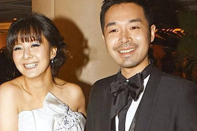 戴梦梦:翁虹干女儿,恋上已婚朱翰博,曾因他4次当街脱裙3次跳车_恋情