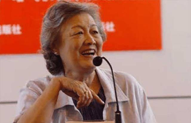 原创            洪晃：妈妈在上海买的房子，都不敢跟别人说，怕会被别人笑话-洪晃家的房子
