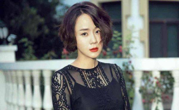 为照顾毁容的妻子一度息影的高鑫,是怎样一个演员?_王一楠_俩人_时候