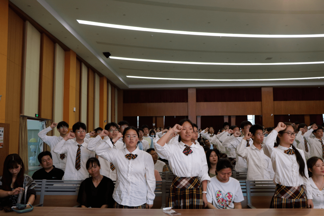 南京南化二中举办"十四而志筑梦青春"青春仪式活动_父母_成长_初二